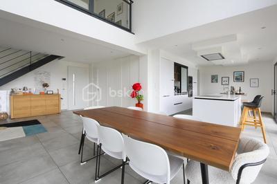 Maison d'architecte - 202 m² - 6 pièces