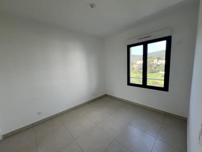 Appartement - 93 m² - 4 pièces