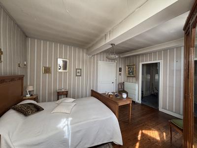 Maison - 182 m² - 8 pièces