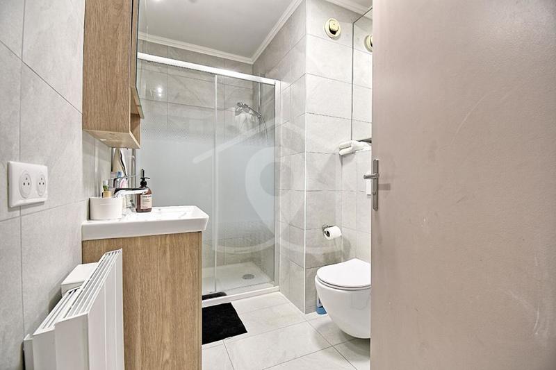 Appartement - 100 m² - 5 pièces