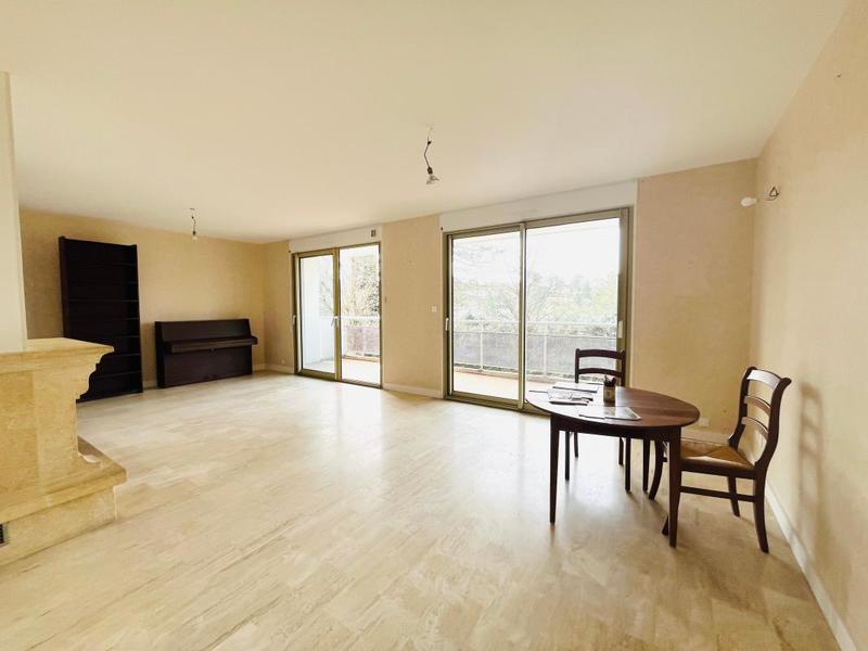 Appartement - 110 m² - 5 pièces