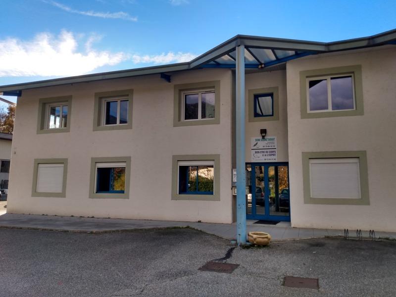 Bureau - 250 m² - 6 pièces