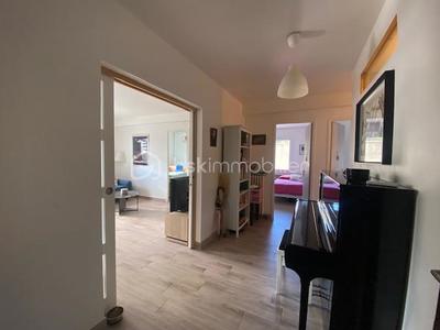 Appartement - 84 m² - 4 pièces