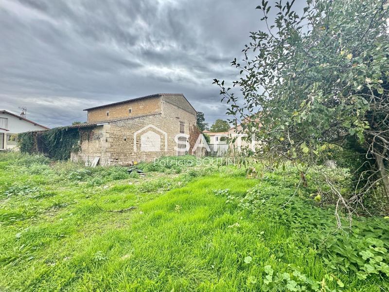 Maison - 228 m² - 3 pièces