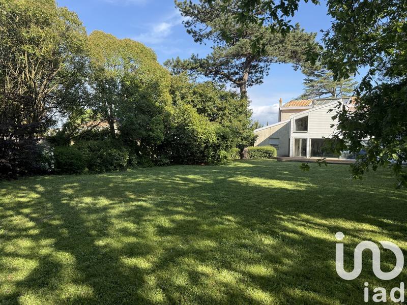 Maison de maîtres - 240 m² - 7 pièces