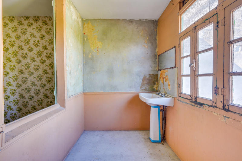 Maison - 102 m² - 7 pièces