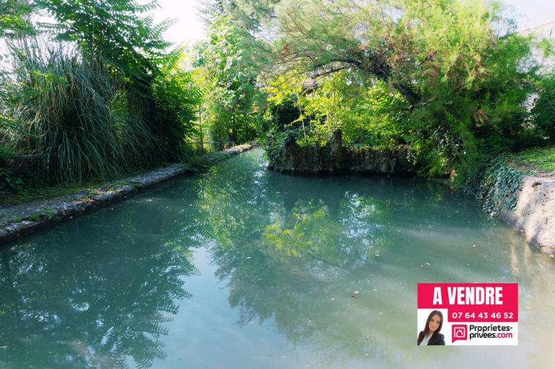 Demeure - 235 m² - 6 pièces