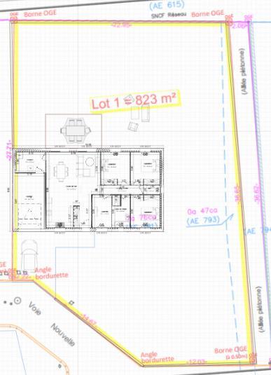 Terrain constructible - 823 m²