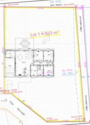 Terrain constructible - 823 m²