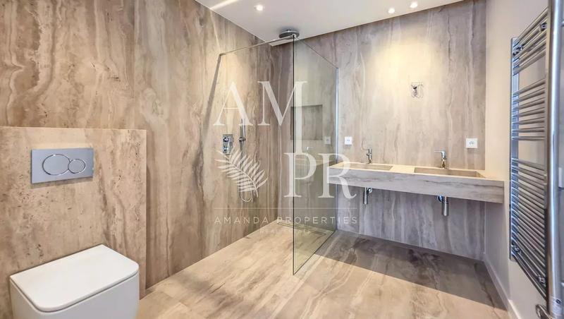 Villa - 231 m² - 5 pièces