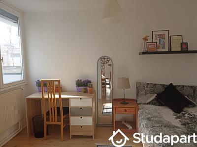 Chambre - 12 m² - 1 pièce