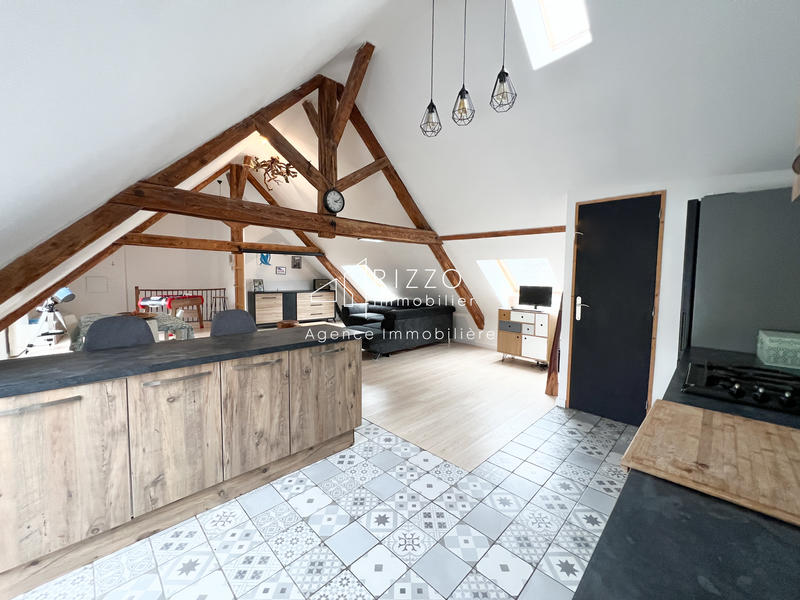 Appartement - 125 m² - 6 pièces