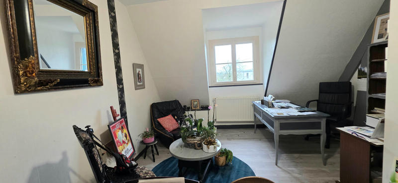 Maison - 250 m² - 8 pièces