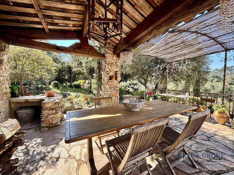 Bastide - 209 m² - 4 pièces