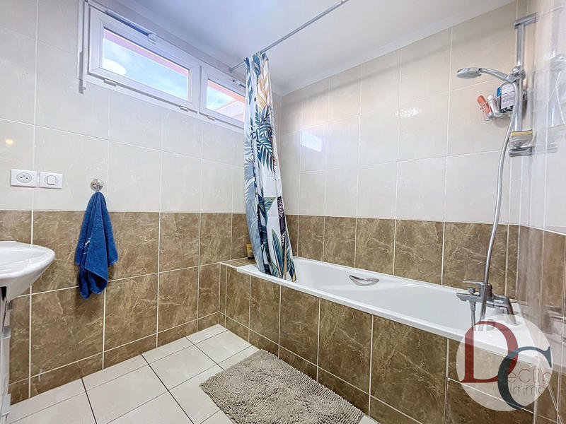 Appartement - 74 m² - 4 pièces