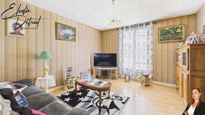 Maison - 96 m² - 6 pièces