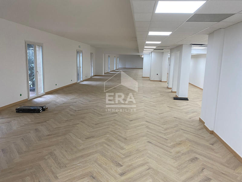 Local commercial - 300 m²
