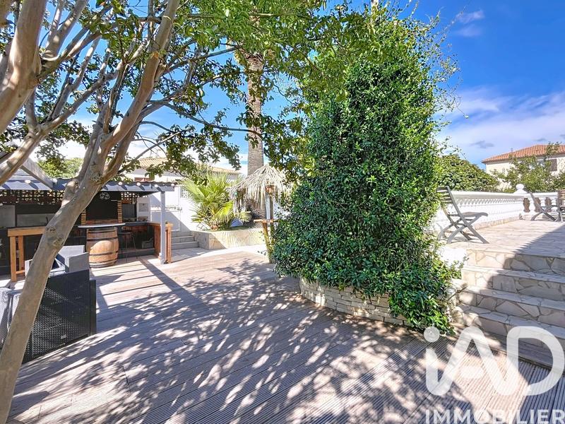 Maison - 240 m² - 5 pièces