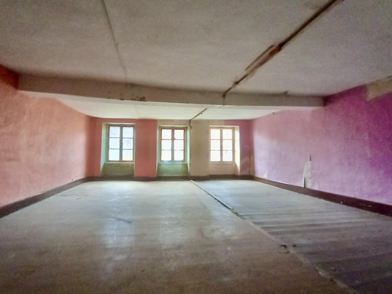 Maison de village - 300 m² - 7 pièces