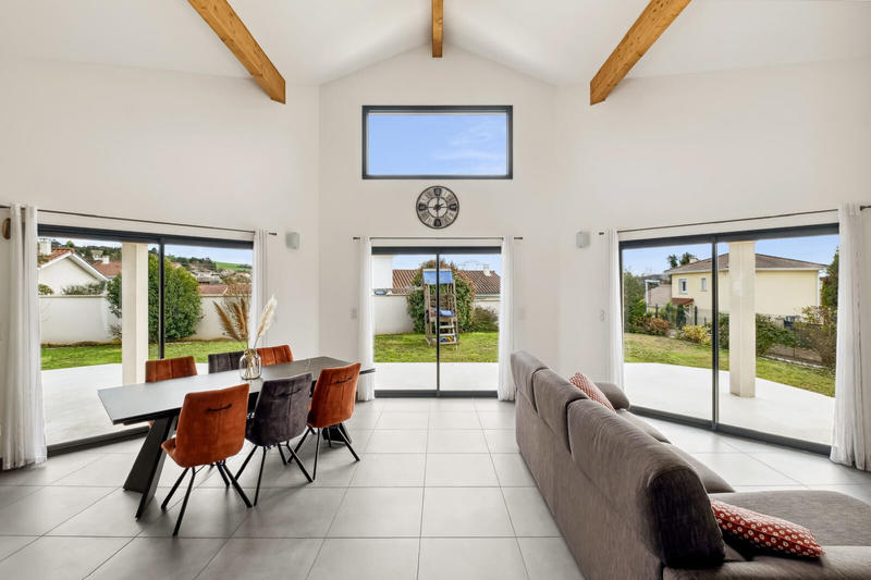 Maison - 140 m² - 6 pièces