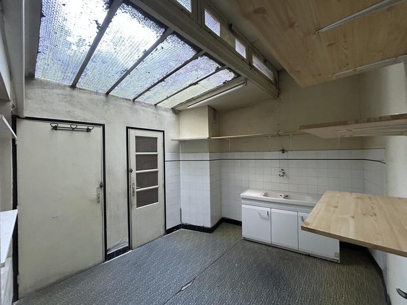 Local commercial - 130 m² - 4 pièces