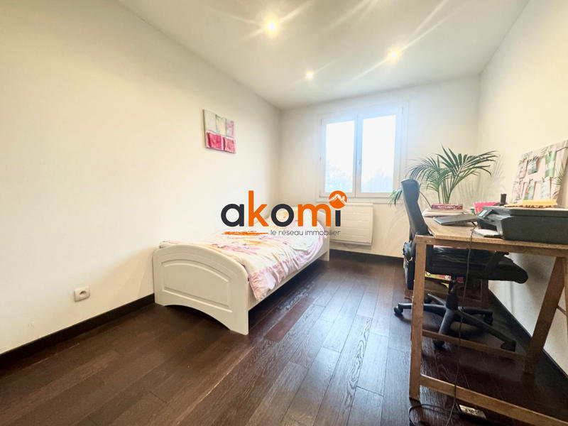 Maison - 97 m² - 5 pièces