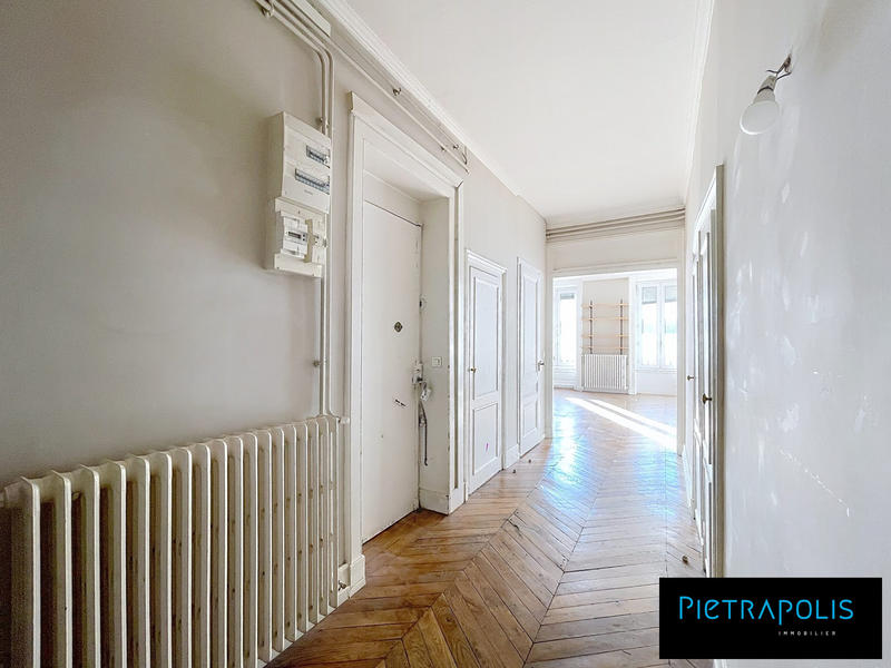 Appartement - 112 m² - 3 pièces