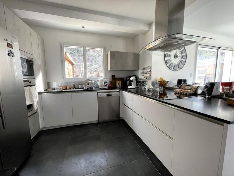 Maison jumelée - 119 m² - 7 pièces