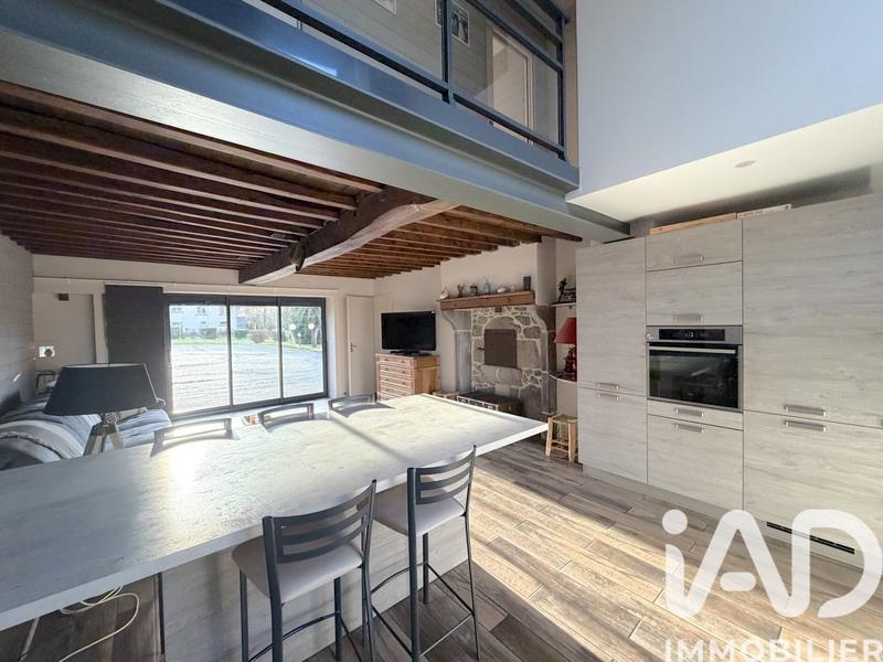 Maison - 214 m² - 8 pièces