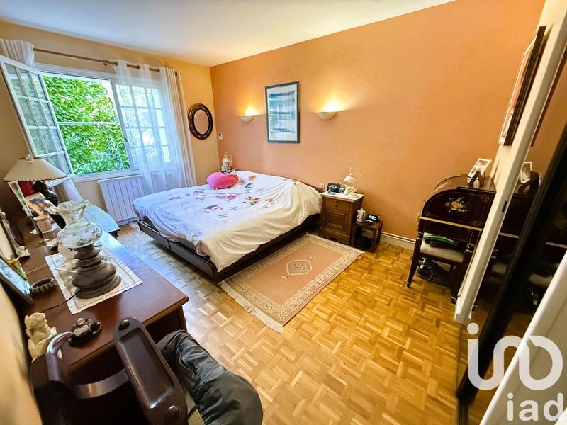 Maison - 176 m² - 9 pièces