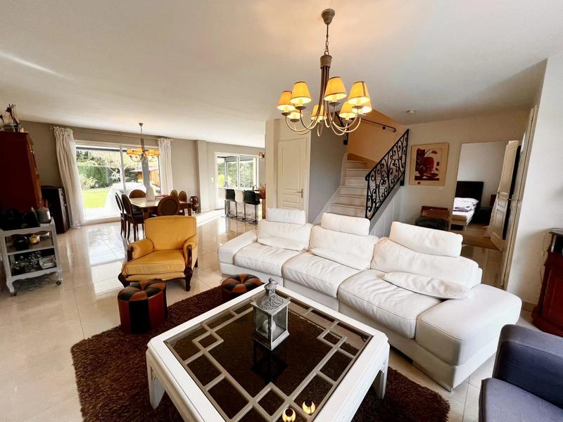 Maison - 136 m² - 7 pièces