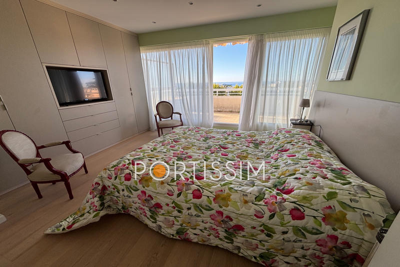 Appartement - 97 m² - 4 pièces