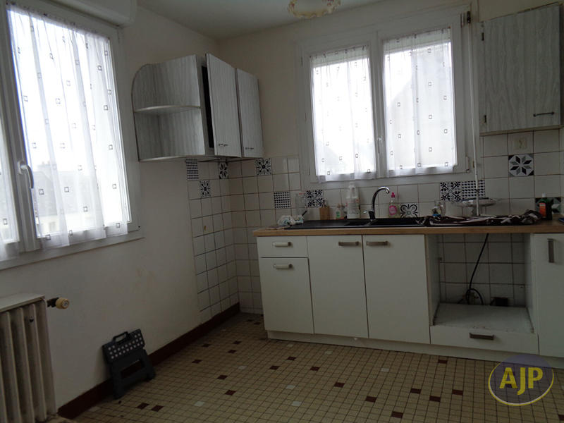 Maison - 93 m² - 5 pièces