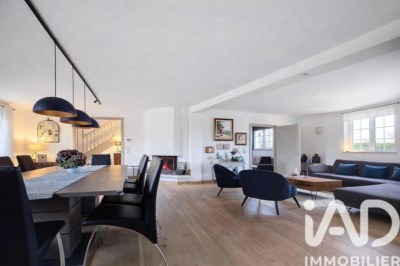 Maison - 196 m² - 7 pièces