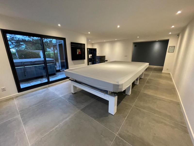 Maison - 240 m² - 5 pièces