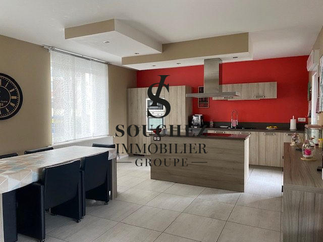 Maison - 146 m² - 8 pièces