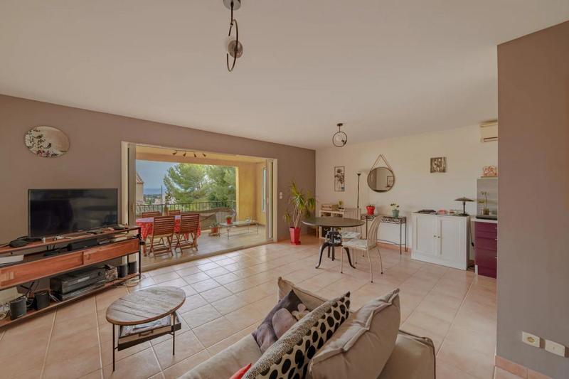 Appartement - 98 m² - 4 pièces