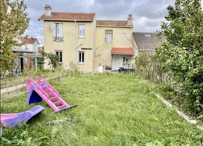 Maison - 100 m² - 5 pièces