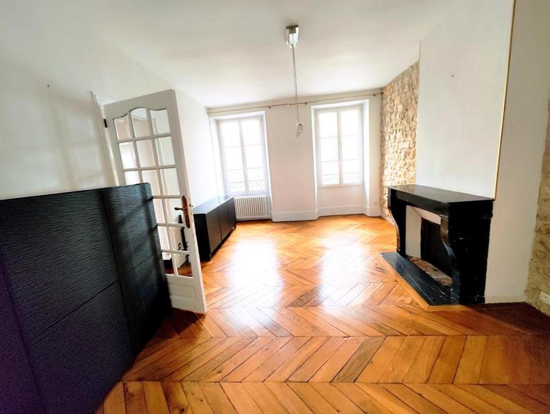 Maison ancienne - 223 m² - 10 pièces