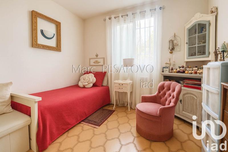 Maison - 180 m² - 8 pièces