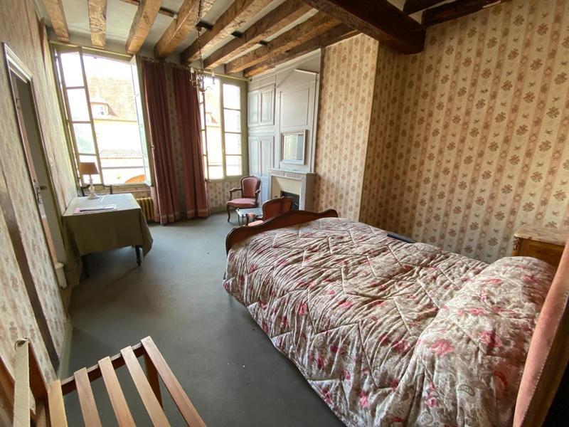 Maison - 425 m² - 16 pièces