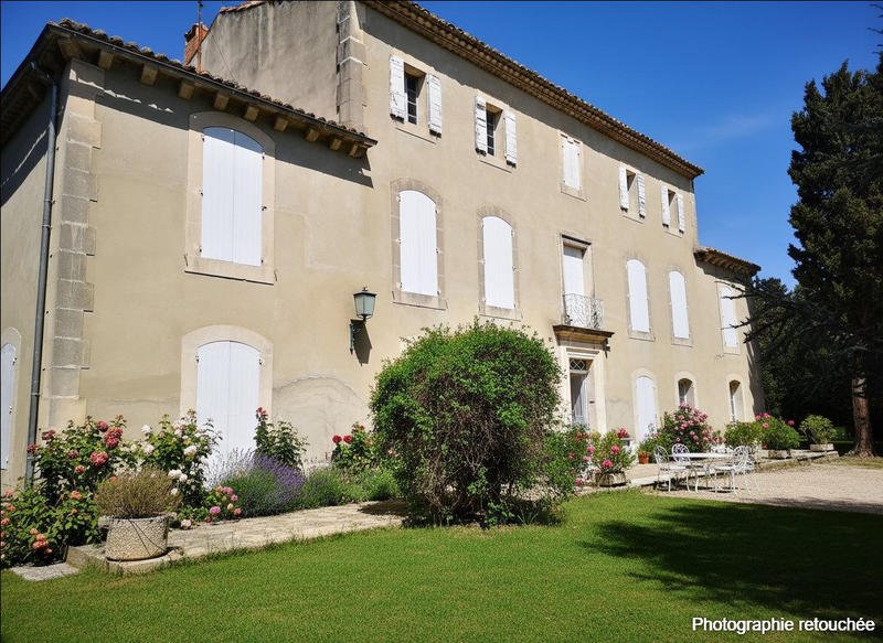 Mas - 500 m² - 16 pièces