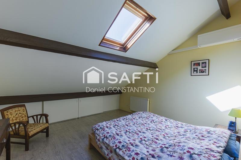 Maison - 200 m² - 8 pièces