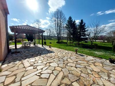 Maison - 170 m² - 7 pièces