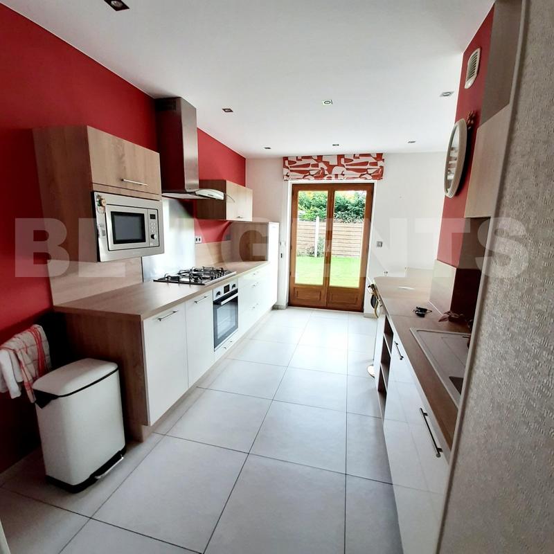 Maison - 85 m² - 5 pièces