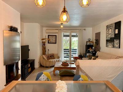 Maison - 181 m² - 8 pièces