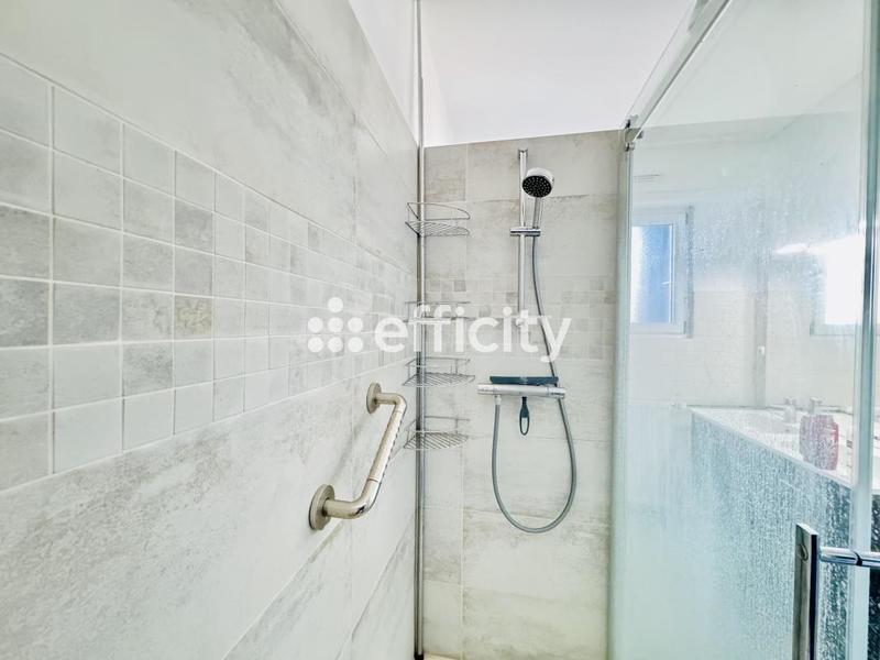 Appartement - 100 m² - 3 pièces