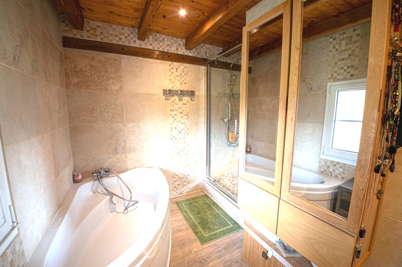 Maison - 197 m² - 10 pièces