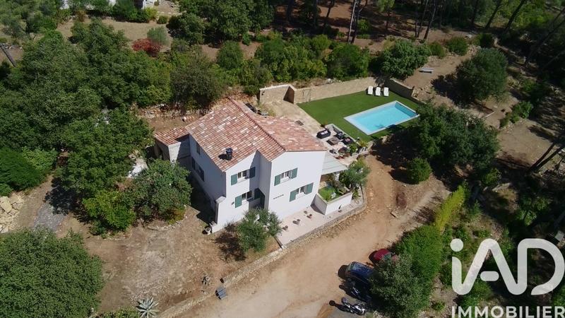 Maison - 121 m² - 5 pièces