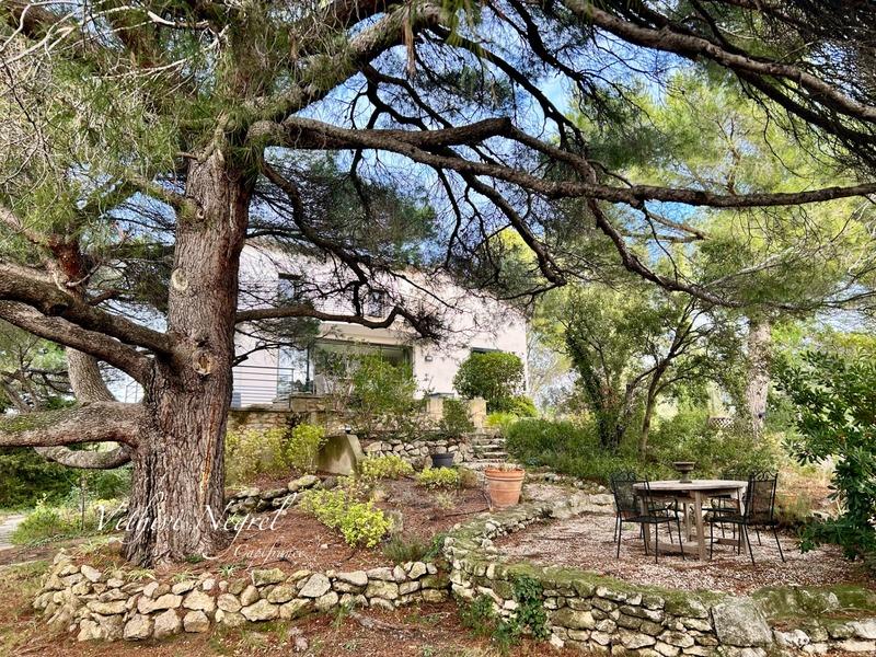 Propriété - 150 m² - 5 pièces